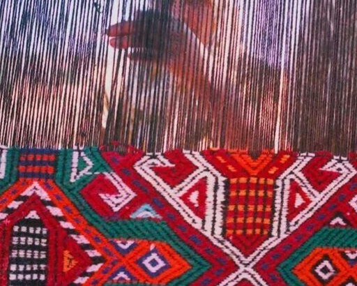 Natural wool dyeing process using traditional herbs and plants - IZRIN sustainable practices