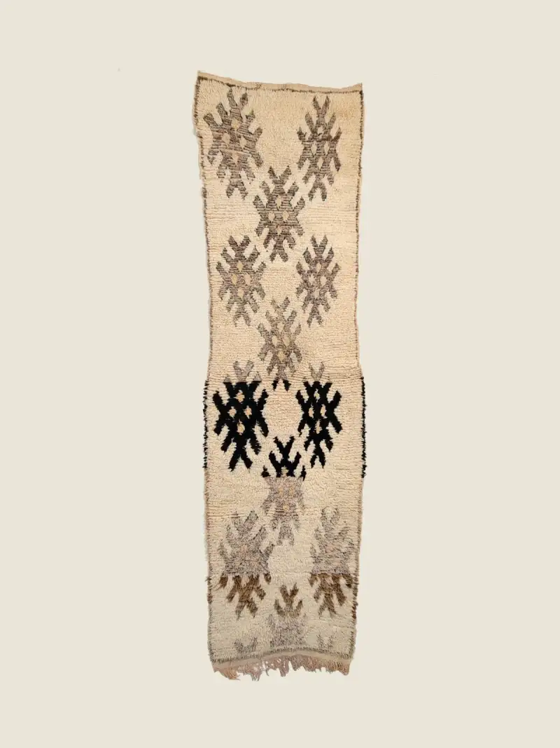 Beni M'guild vintage runner 80×295cm, handcrafted in light beige and charcoal gray with traditional berber weave.