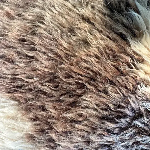 A simple zigzag pattern in a muted taupe orange.