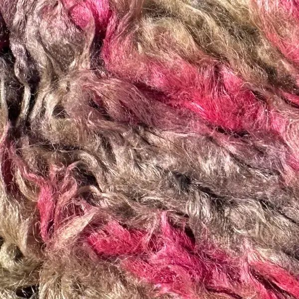 Medium Red color swatch from the Boujad product line, showing a warm red tone.