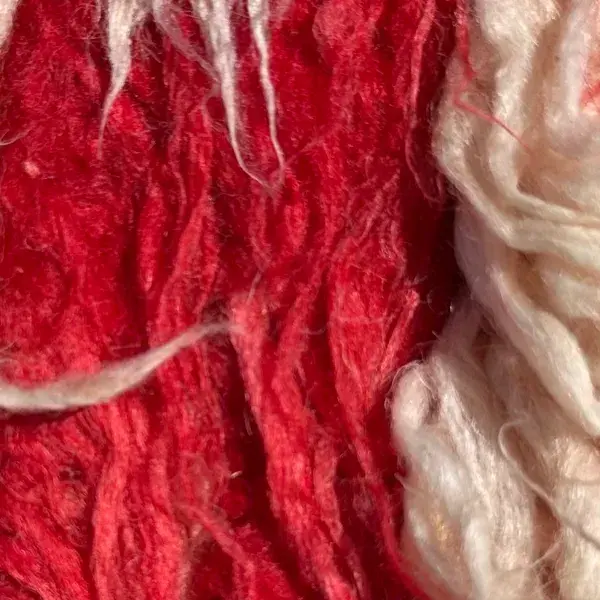 Red color swatch with hex code e23349, RGB values 226, 50, 73, from the red